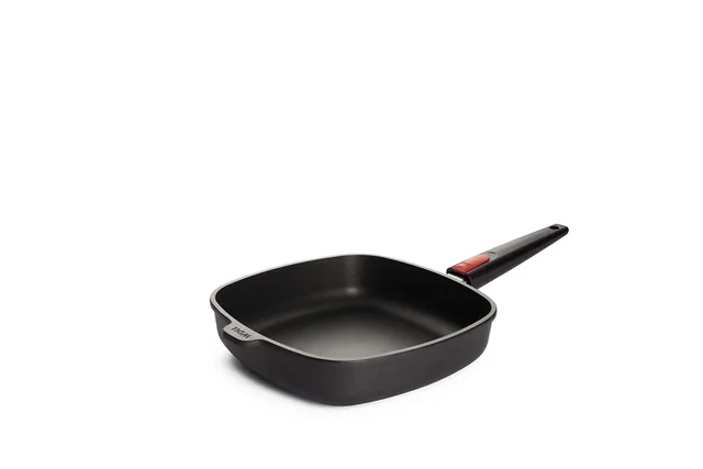 woll-nowo-titanium-viereckpfanne-induktion-26x26-cm-6-5-cm-hoch-mit-abnehmbarem- image 1