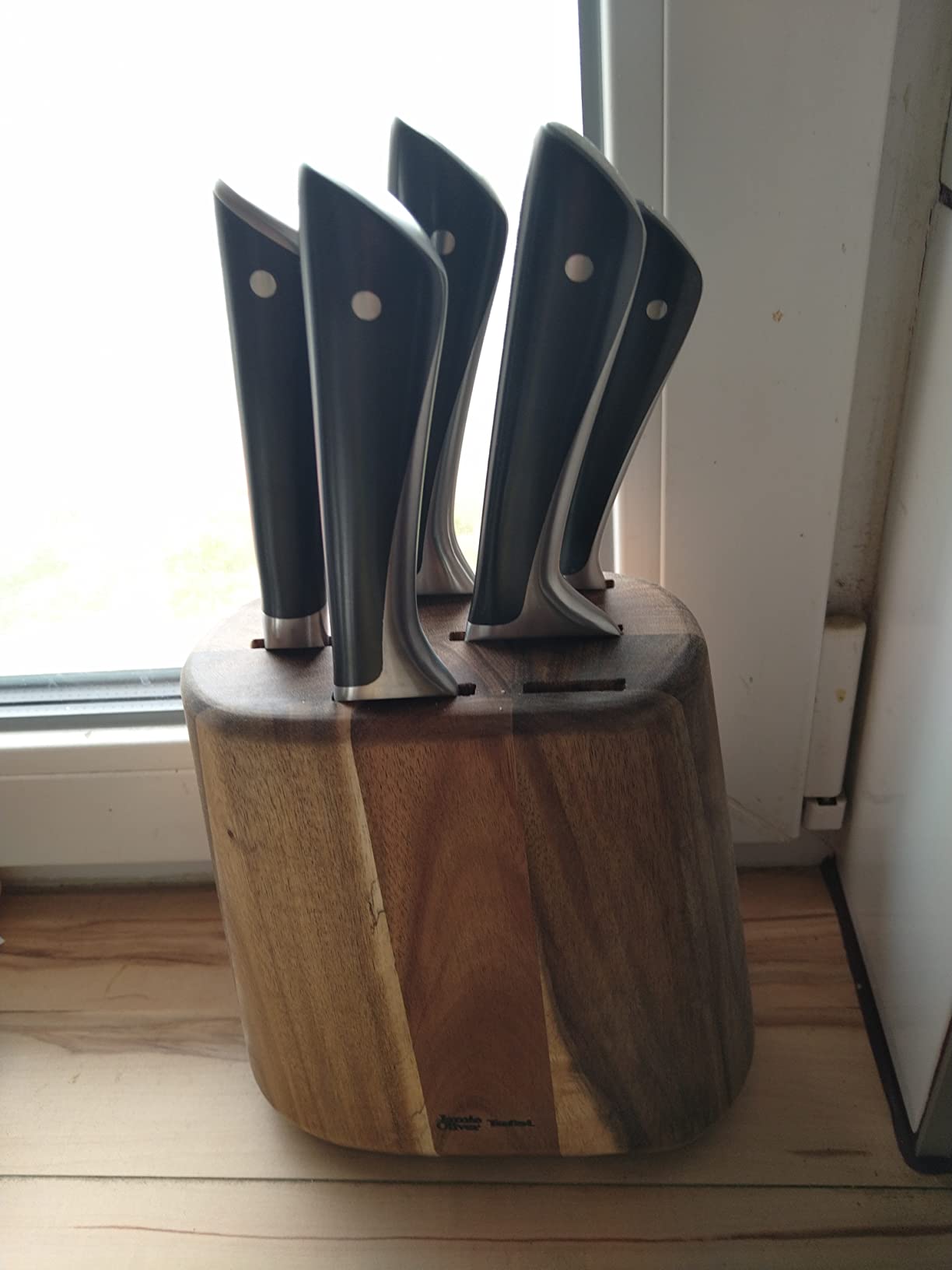 Gutes Messerset mit kleinem Makel