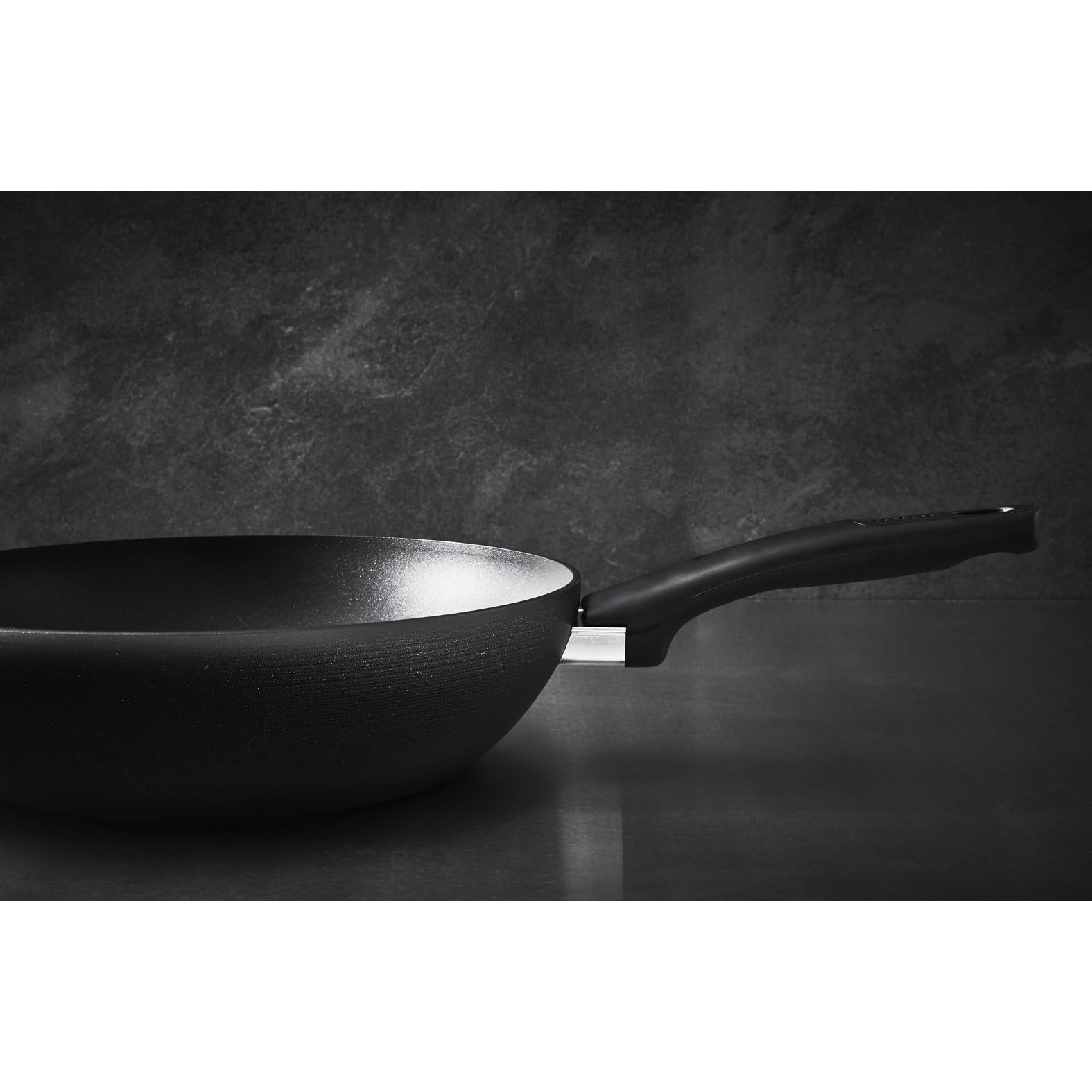 tefal-hard-titanium-on-wokpfanne-28-cm-induktion-titanium-3x-antihaftversiegelun image 4