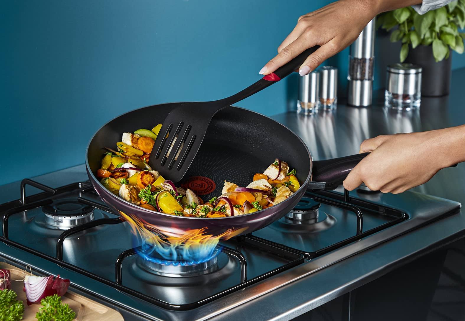 tefal-d52208-resist-intense-bratpfanne-32-cm-flame-protect-antihaftversiegelung- image 7