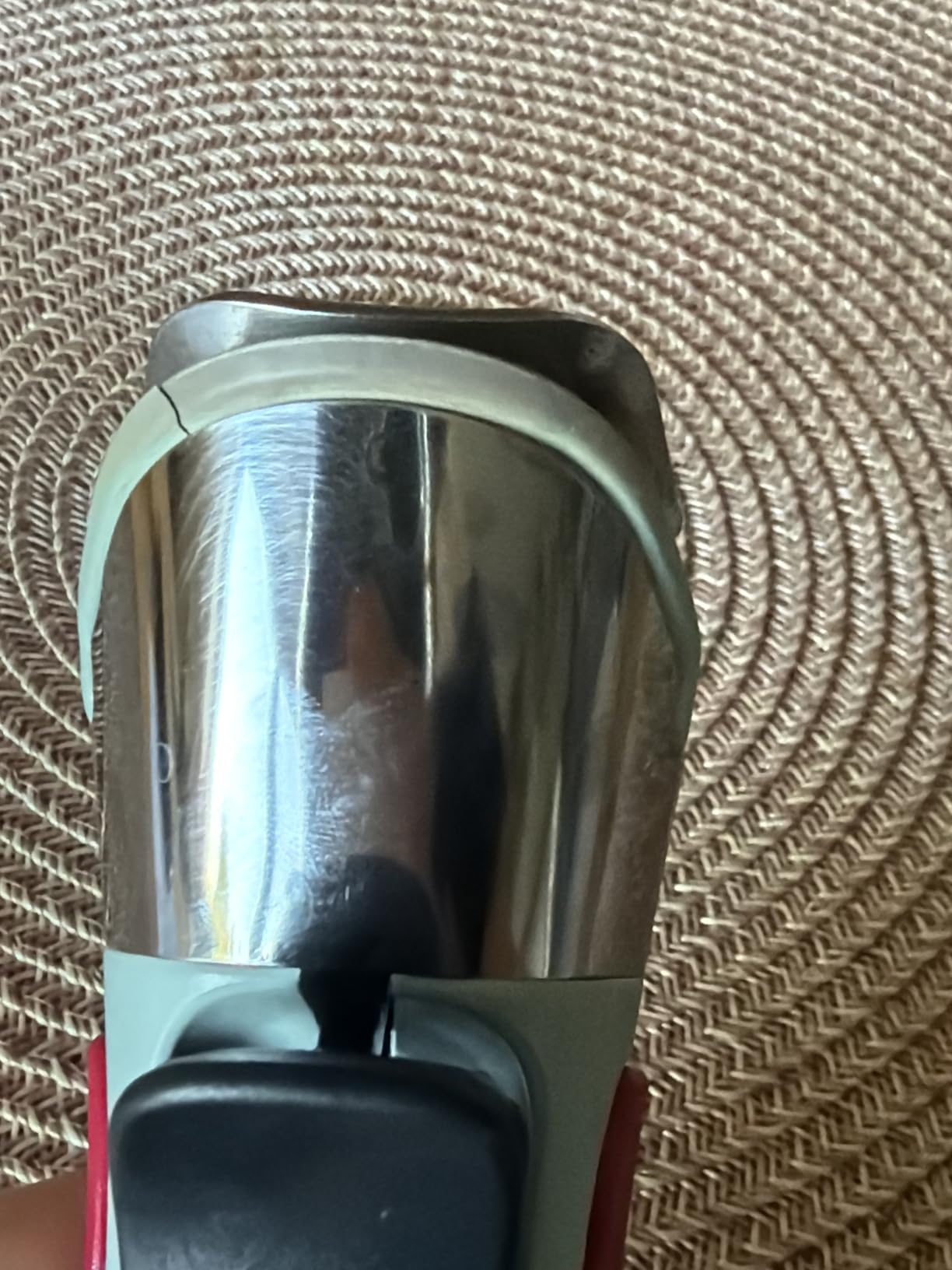 Sehr praktisch, Deckel slight loosen