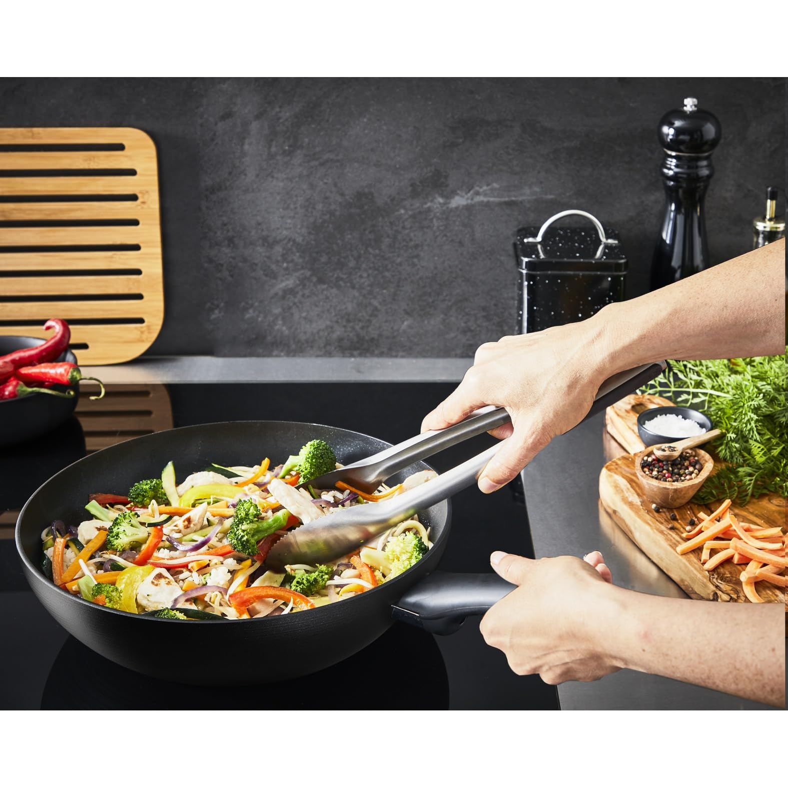 tefal-hard-titanium-on-wokpfanne-28-cm-induktion-titanium-3x-antihaftversiegelun image 6