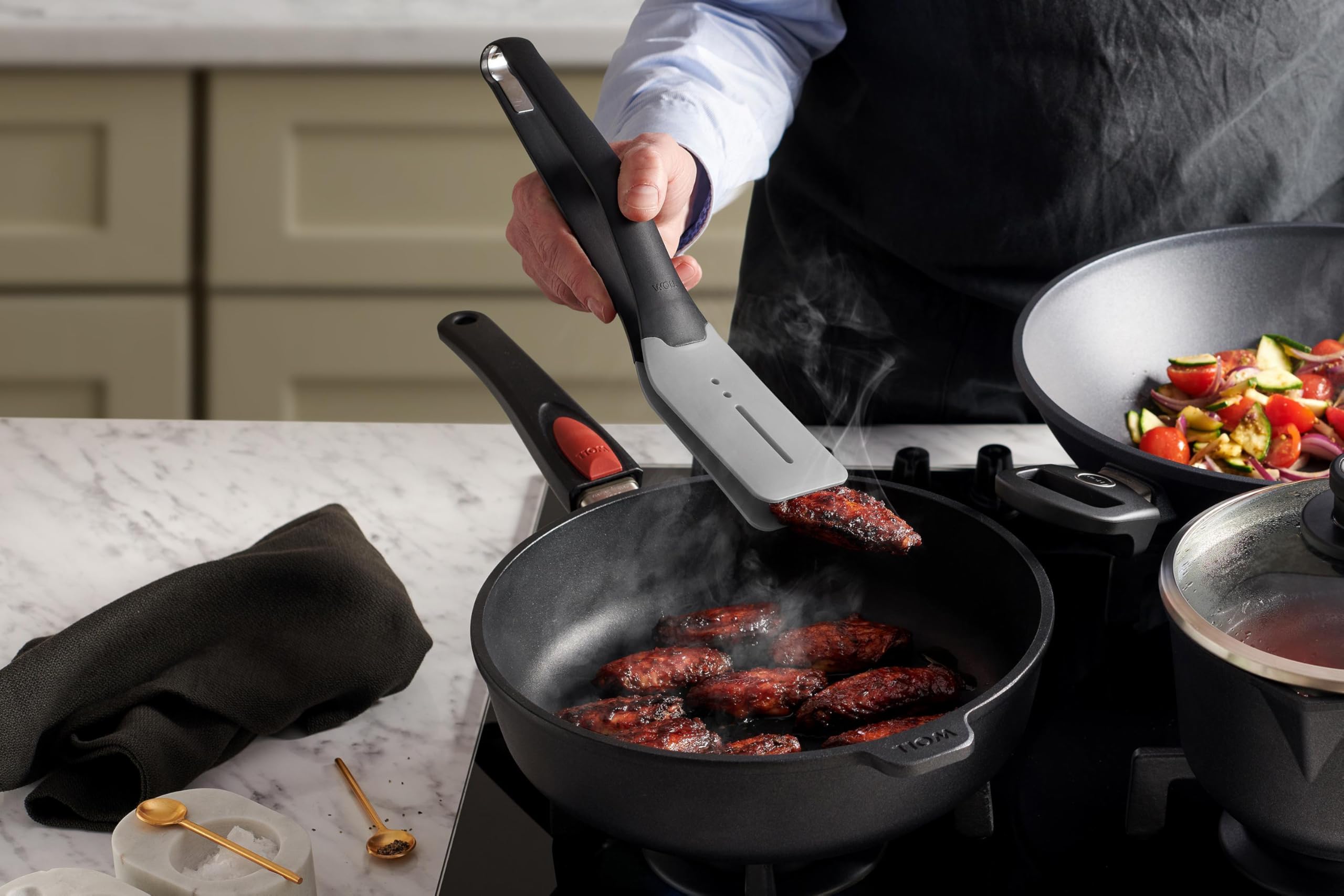 woll-cook-it-k-chenzange-mit-flexibler-kelle-6-cm-breit-30-cm-lang-grau-hitzebes image 6
