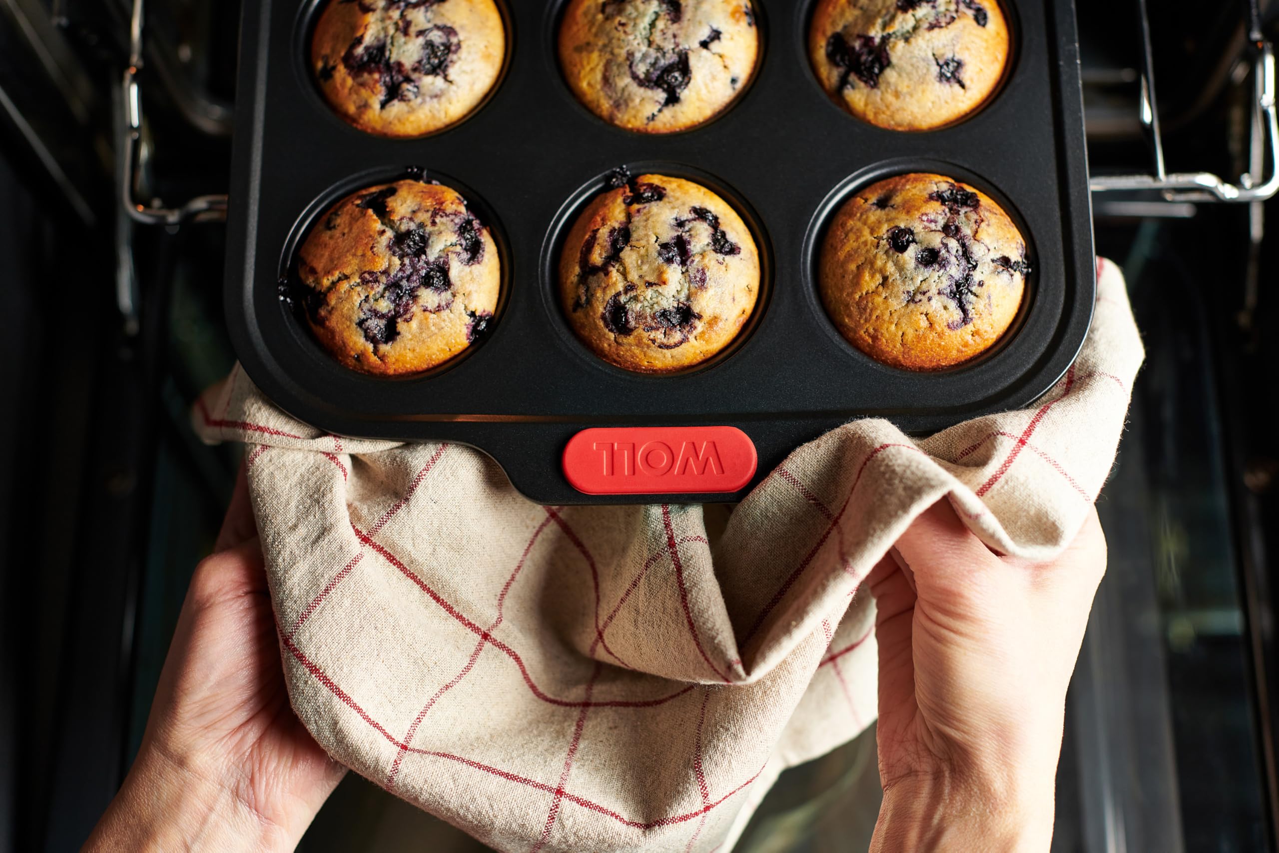 woll-bakeware-muffinform-f-r-12-muffins-aluminisierter-stahl-diamantverst-rkte-p image 5